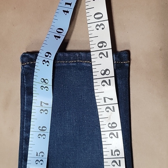 Old Navy, Size 4, Rockstar Built In Sculpt Skinny Jeans, Dark Wash - Picture 6 of 12